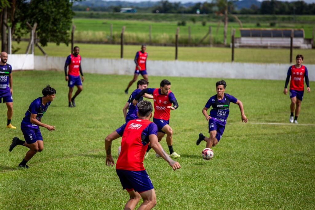 Foto: Vinícius Becker - Confronto será nesta quinta-feira (17), a partir das 19h, no Estádio 19 de Outubro, no primeiro jogo da Copa L4. O Grupo Diário acompanha ao vivo. A jornada esportiva abre às 18h30min