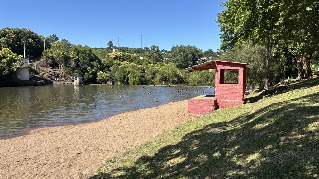 Seis balneários da região terão atuação de guarda-vidas na Operação Verão Total