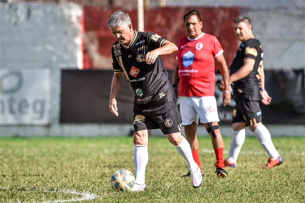 título imagem Encontros de Ex-Jogadores do Inter-SM ocorre no Montese neste sábado