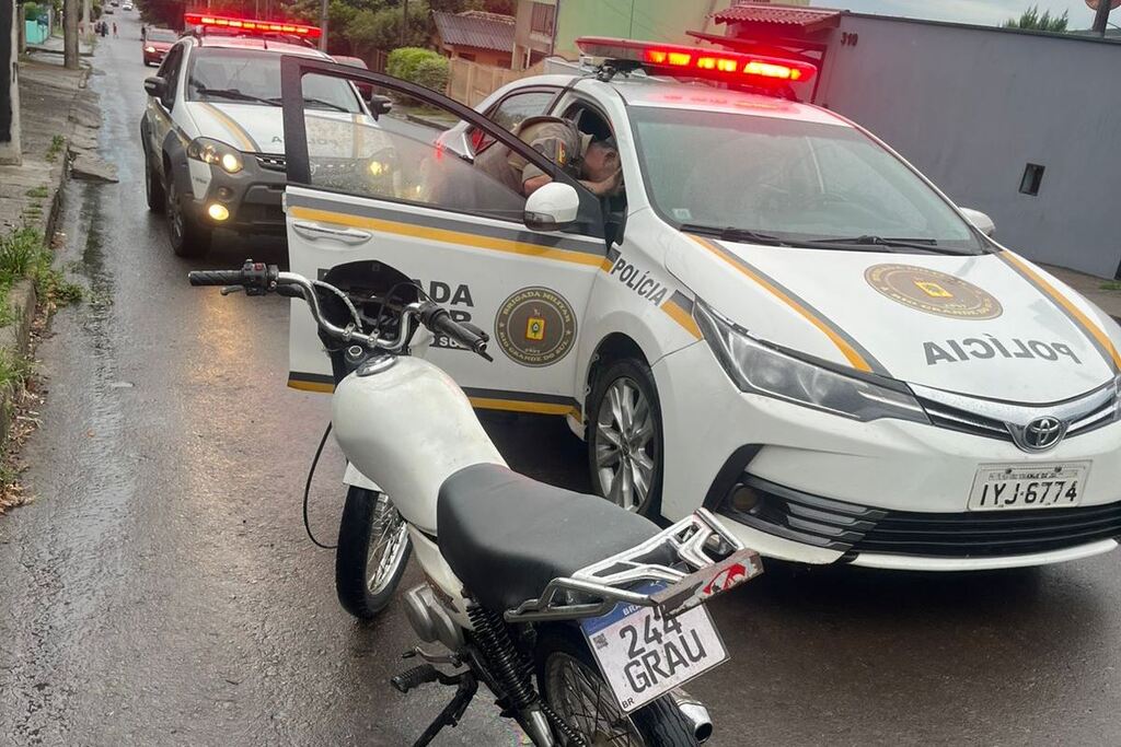 Brigada Militar apreende motocicleta com placa adulterada em Santa Maria