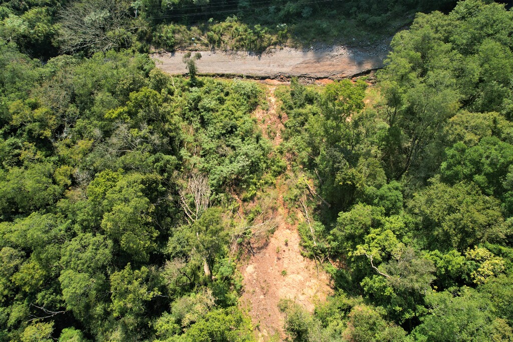 Trocão de fora e a reforma, dois lados da mesma moeda