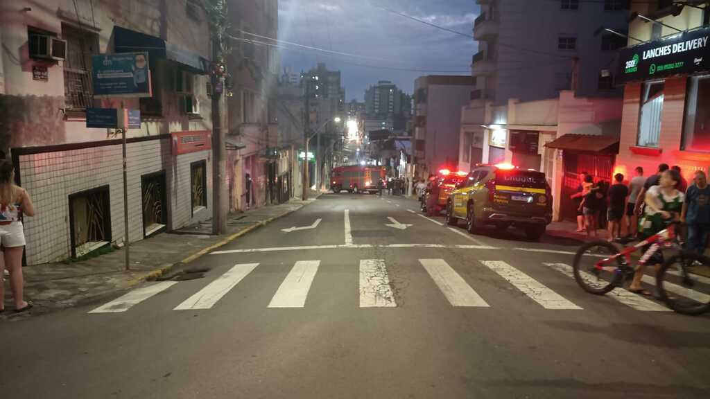 Incêndio no Colégio Marista altera trânsito no centro de Santa Maria