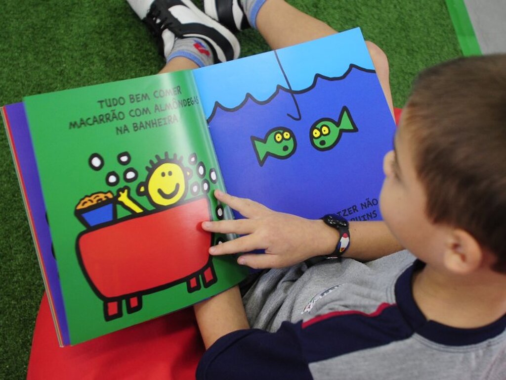 Segunda edição do projeto ‘Leitura Criativa na Escola’ faz entrega de livros de literatura em escolas de Santa Maria e Nova Palma