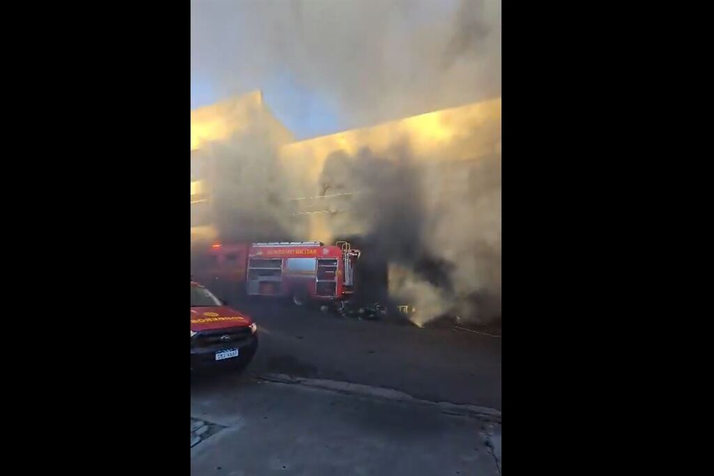 Bombeiro ferido em explosão na fronteira segue internado em Santa Maria