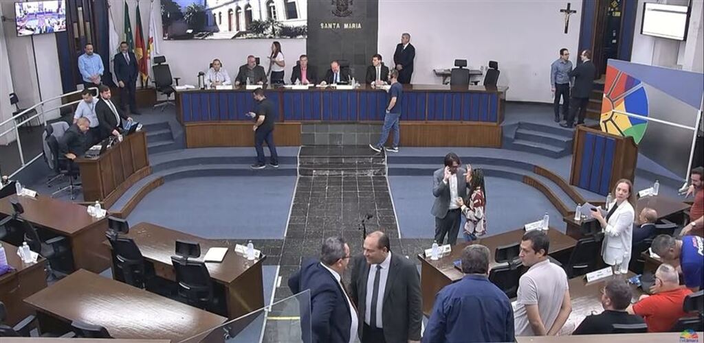 Sob novo comando, Câmara faz reunião de Comissão Representativa no recesso