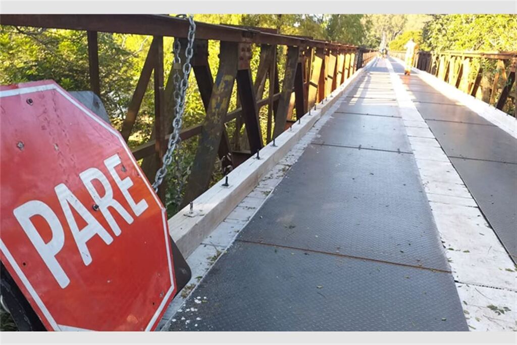 título imagem Obras alteram tráfego na ponte das Tunas entre Restinga Sêca e Formigueiro