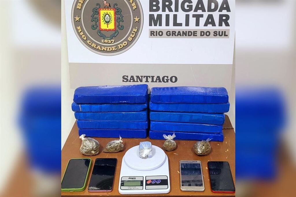 Brigada Militar fecha ponto de tráfico e apreende mais de seis quilos de maconha em Santiago