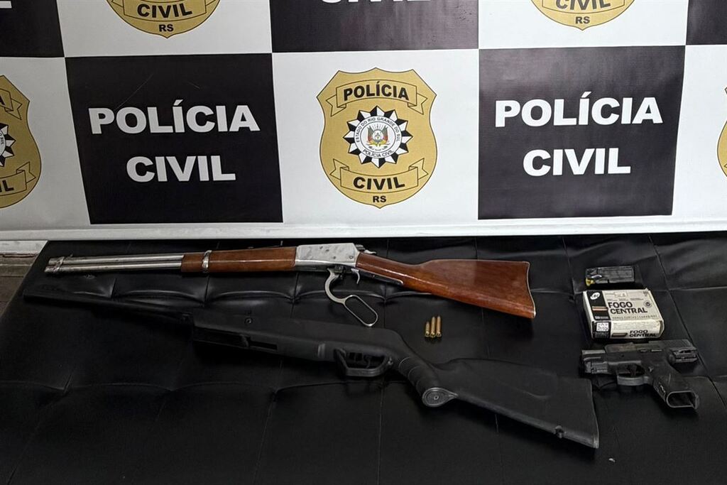 Polícia Civil apreende armas de fogo durante cumprimento de mandado em Santa Maria
