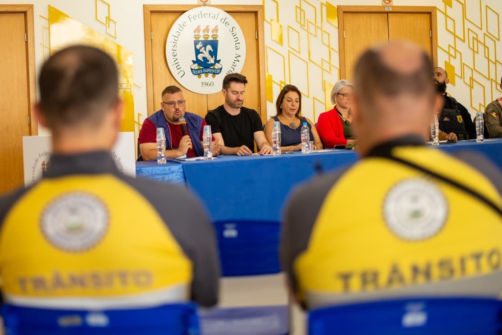 Tema que abre o segundo dia do Vestibular da UFSM destaca o livro e a cultura da leitura