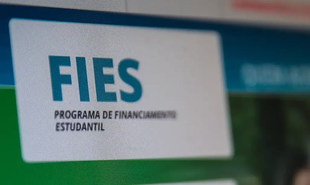 Fies: prazo para complementar inscrições postergadas começa nesta quarta