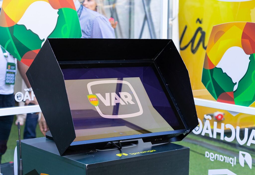 Inter-SM x São Luiz tem VAR sem operação para marcação de impedimentos