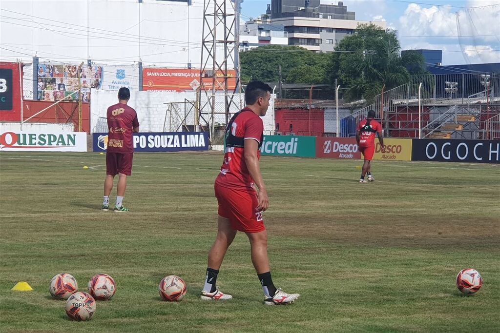 Regenerativo pós-jogo e foco no duelo contra o Juventude