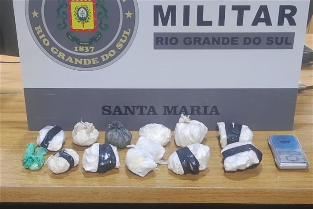 Brigada Militar apreende quase um quilo de cocaína em bairro de Santa Maria