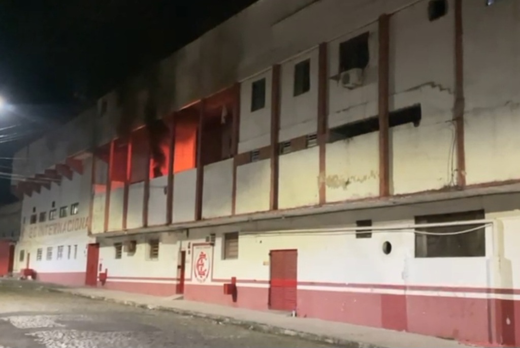 Princípio de incêndio é controlado no Estádio Presidente Vargas em Santa Maria