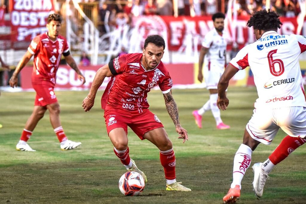 Meia-atacante Laion irá desfalcar o Inter-SM contra o Avenida