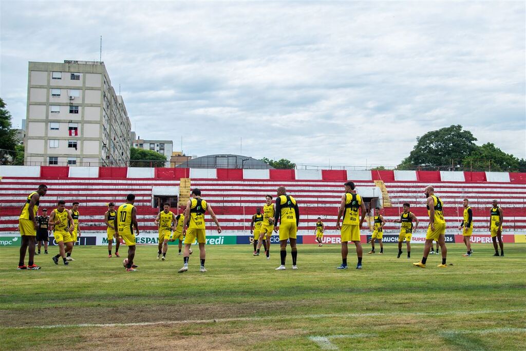 Reunião para estabelecer o foco e tentar vencer o Avenida