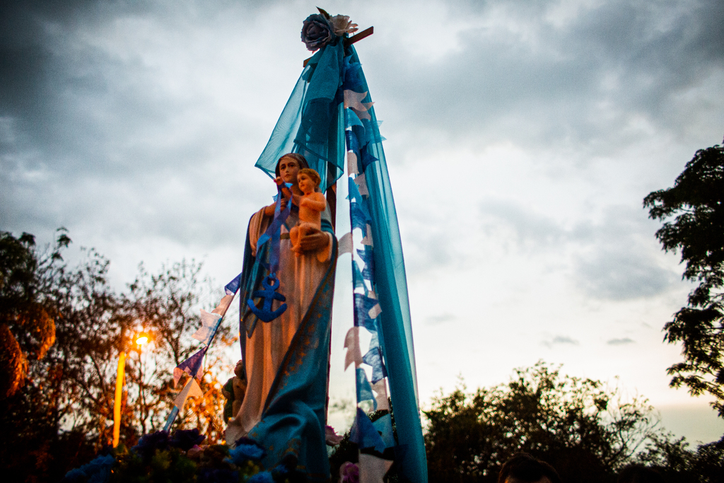 Águas sagradas: a força popular de Iemanjá e Nossa Senhora dos Navegantes