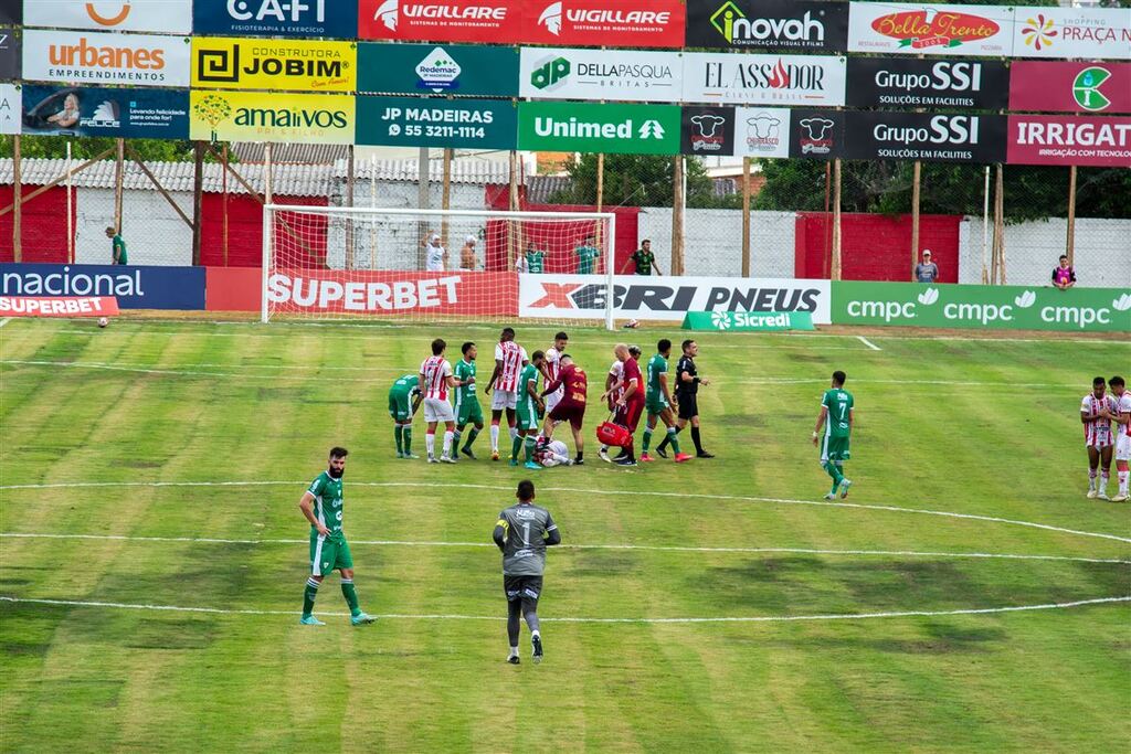 Foto: Vinicius Becker - Inter-SM e Avenida irão se reencontrar na quinta-feira (5), mais uma vez na Baixada. Partida está marcada para as 21h30min