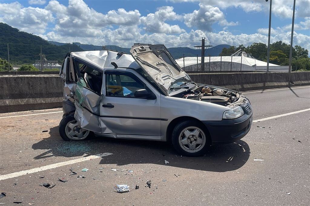 Polícia apura circunstâncias de morte em acidente sobre viaduto em Santa Maria; esposa da vítima e condutor de caminhonete serão ouvidos nesta semana