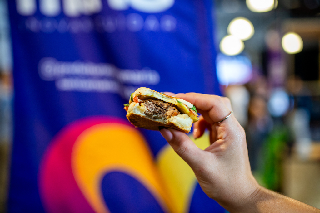 título imagem Santa Maria lança Programa Xis e aposta no lanche símbolo como estratégia de desenvolvimento