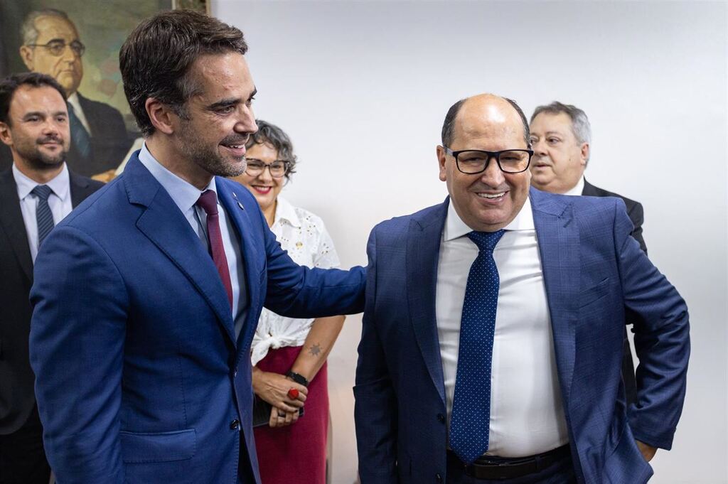 Foto: Raul Pereira (Divulgação) - Sergio Peres ( à esq), ao lado do governador Eduardo Leite.