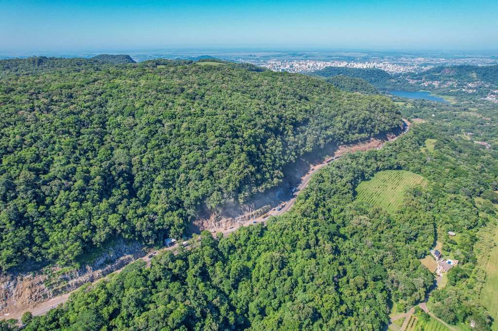 Foto: Dnit (Divulgação) - Obras de encostas na BR-158