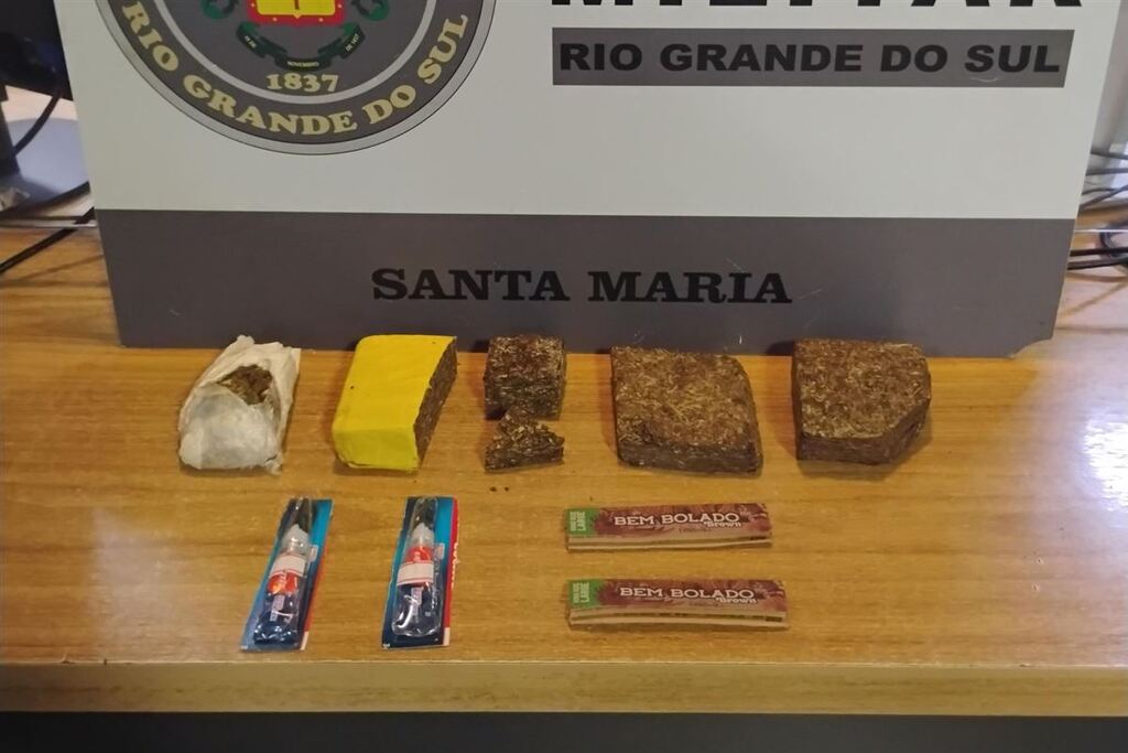 Brigada Militar apreende drogas nas proximidades da Penitenciária Estadual de Santa Maria
