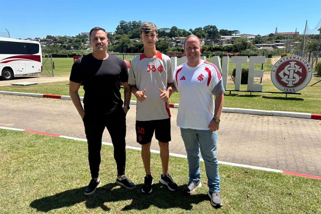 Goleiro revelado pelo Novo Horizonte se apresenta no sub-14 do Inter de Porto Alegre