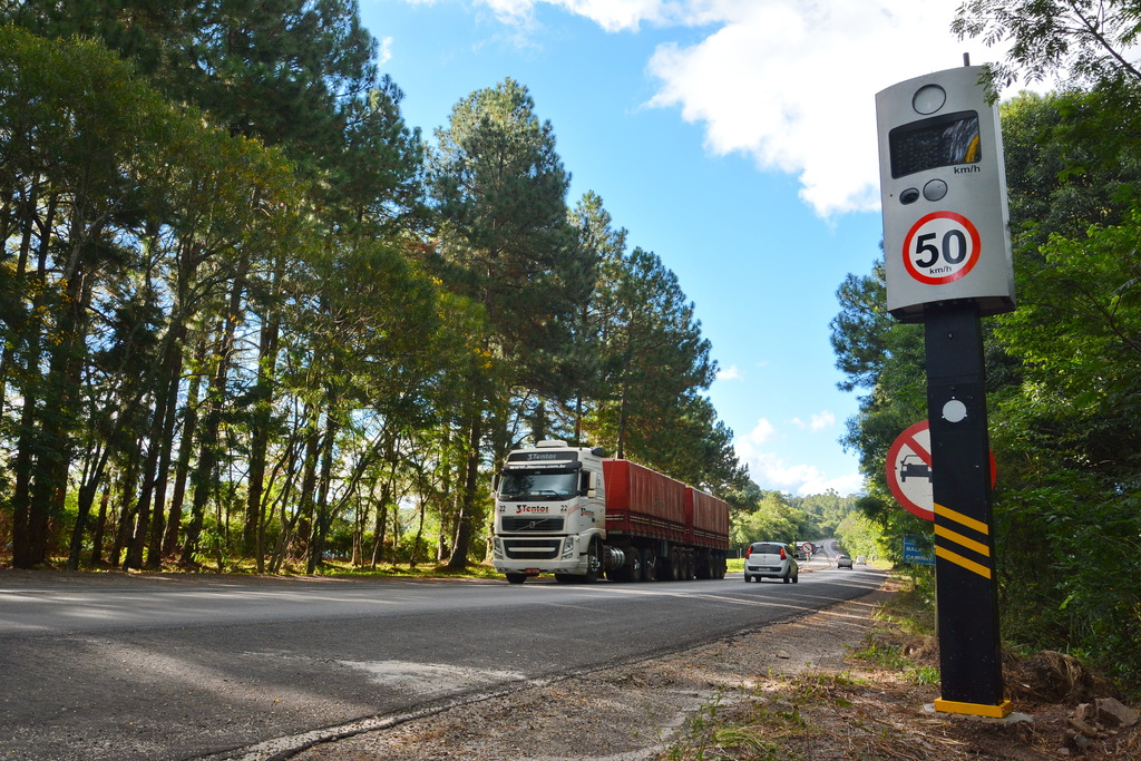 Novo controlador de velocidade é instalado na BR-158, entre Itaara e Santa Maria