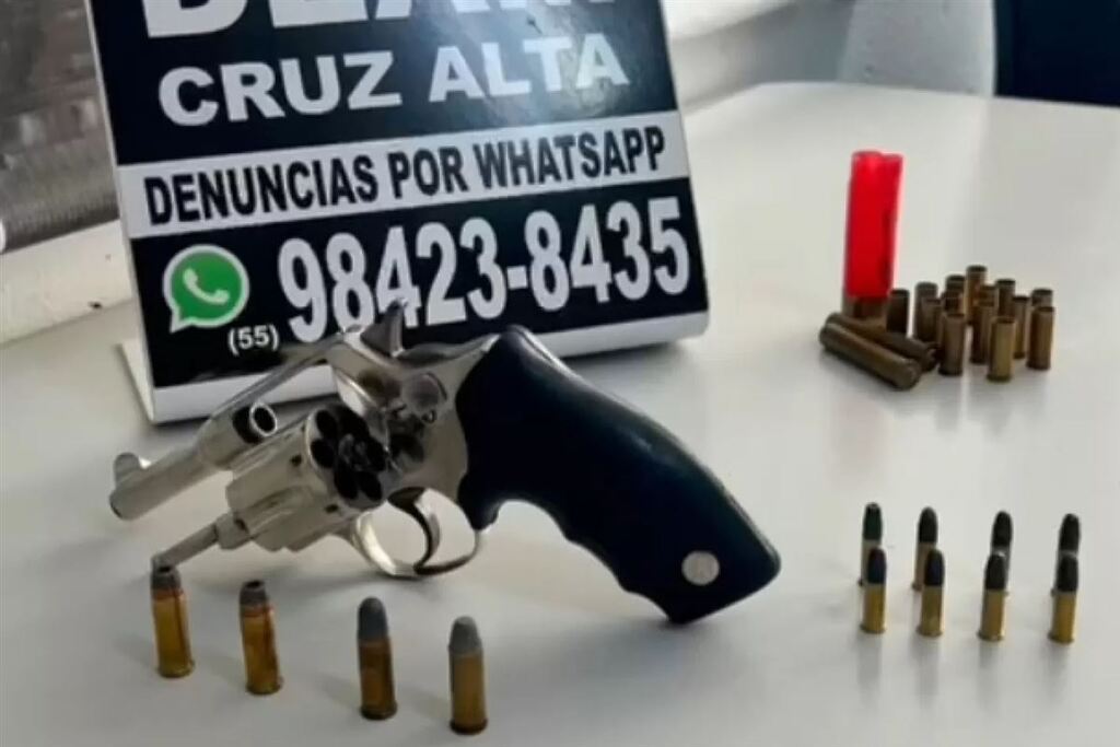 Homem é preso com revólver municiado durante Operação Carnaval Seguro em Cruz Alta