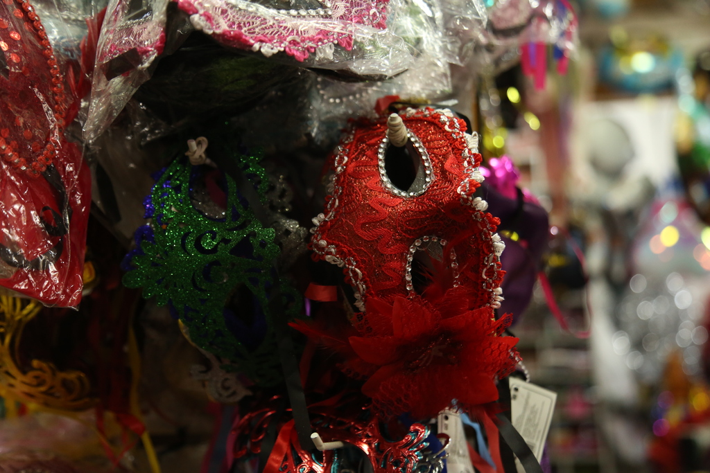 título imagem Carnaval altera horários do comércio, bancos e serviços públicos em Santa Maria; confira o que abre e o que fecha