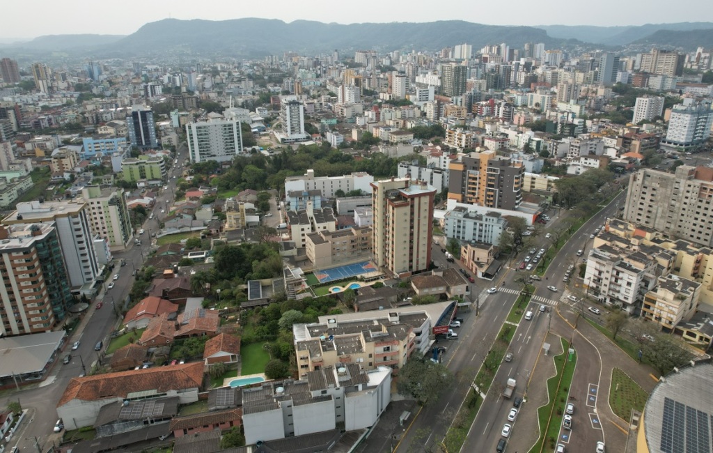 Veja ranking das cidades gaúchas que mais empregaram e demitiram em 2025; Santa Maria teve desempenho ruim