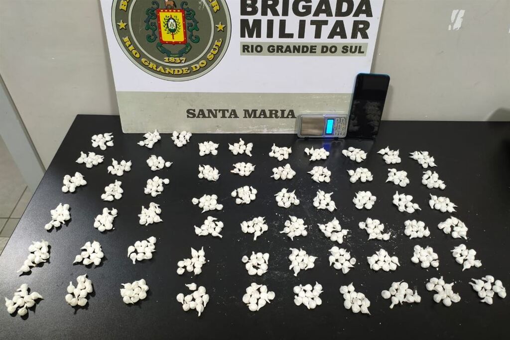 Homem é preso com quase 600 porções de cocaína em Santa Maria