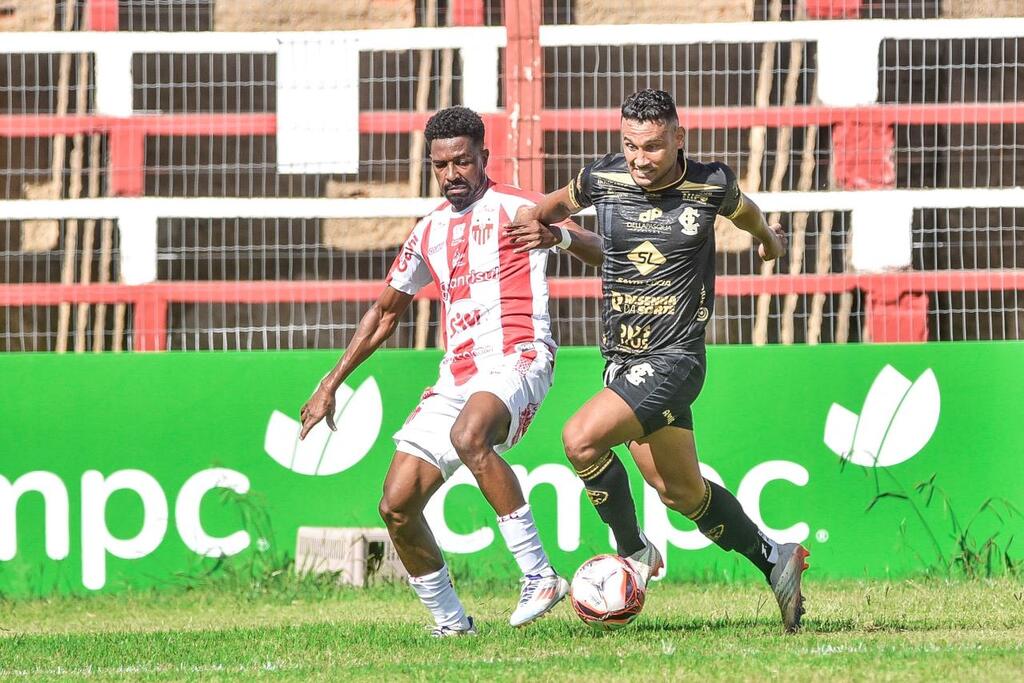 Inter-SM abre dois gols de vantagem, mas sofre a virada e cai para a lanterna do Gauchão