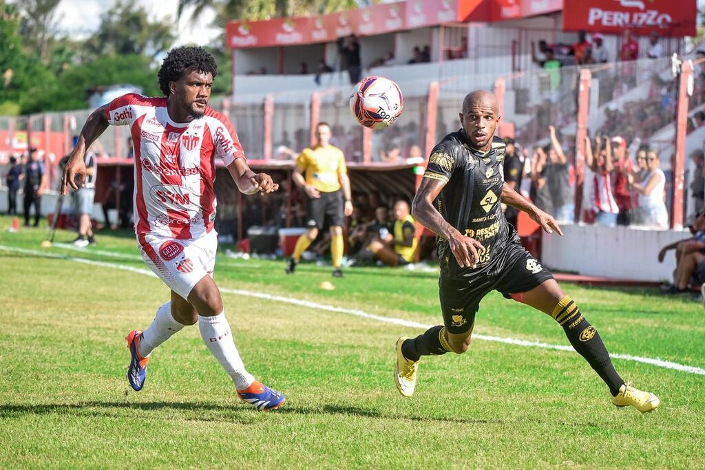 “Precisamos ser uma equipe mais equilibrada”, afirma treinador do Inter-SM após derrota de virada para o Guarany