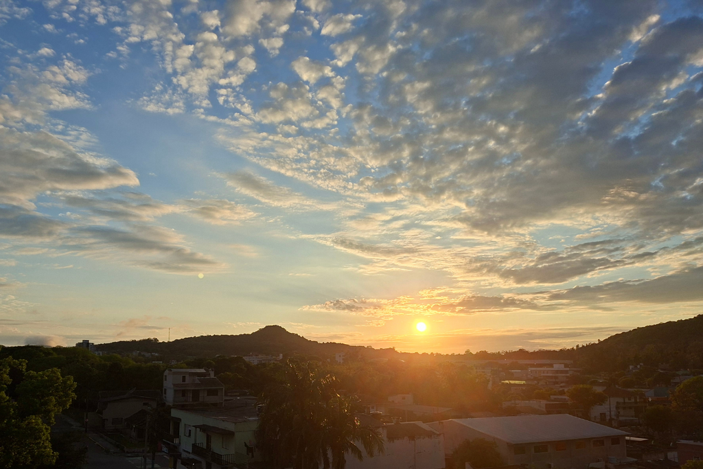 Fim de semana será de tempo firme em Santa Maria e região; Chuva deve retornar na segunda-feira