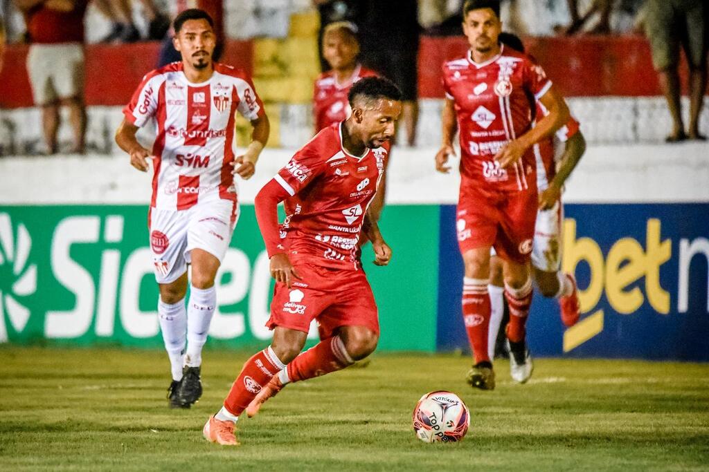 “Enquanto tivermos chance, vamos seguir trabalhando”, diz técnico do Inter-SM após derrota para o Guarany de Bagé no Presidente Vargas