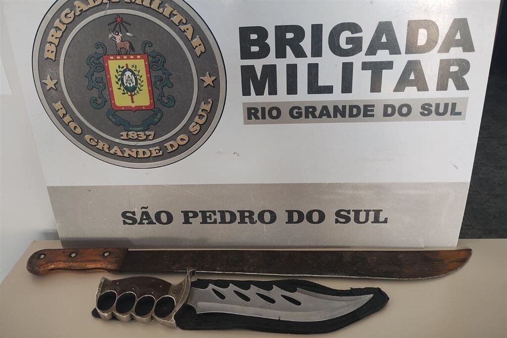 Brigada Militar prende suspeito armado com facão após ameaças contra família