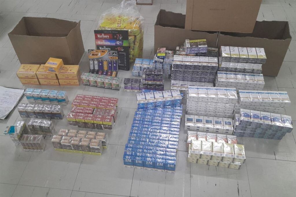 Brigada Militar prende motorista com cigarros e bebidas irregulares em Santa Maria