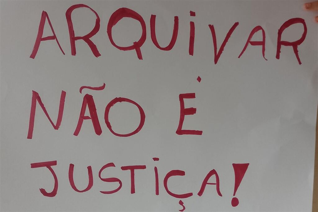 título imagem Família de jovem morto por policial militar em São Pedro do Sul cobra reabertura de apurações