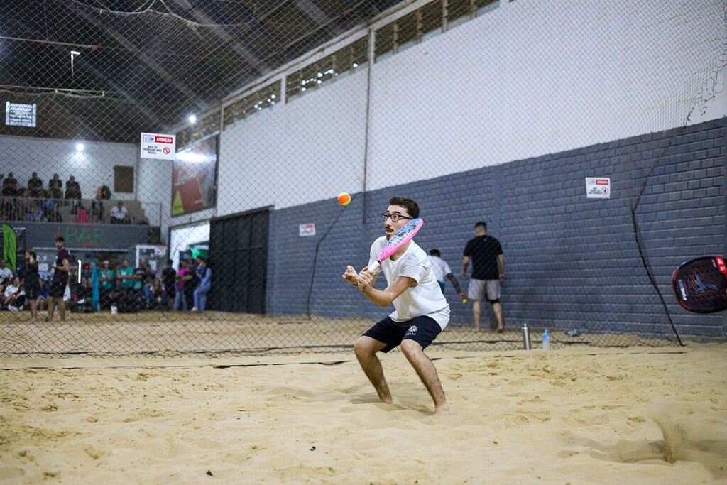 título imagem Circuito Village Matchzoom de Beach Tennis começa nesta quinta-feira com jogos no 8000