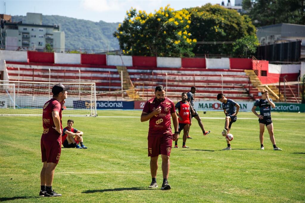 título imagem Inter-SM precisa vencer o Monsoon para seguir vivo