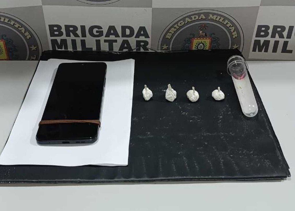 Brigada Militar prende mulher de 18 anos por tráfico de drogas em Cachoeira do Sul