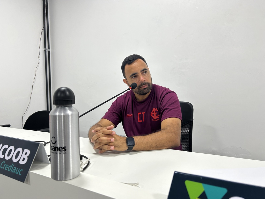 “Nós perdemos para nós mesmos”, diz Chiquinho após empate e rebaixamento do Inter-SM