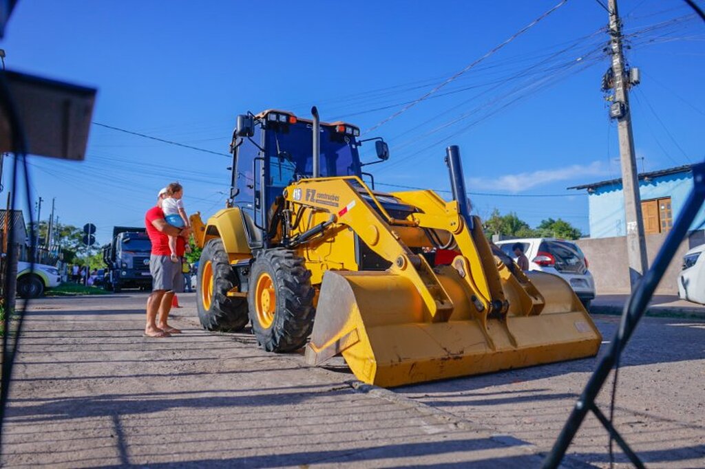 Prefeitura investe R$ 459 mil para pavimentar duas ruas na Vila Lídia