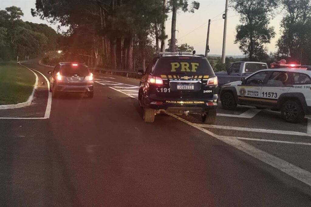 Ciclista fica ferido após colisão com carro na BR-287, em Santiago
