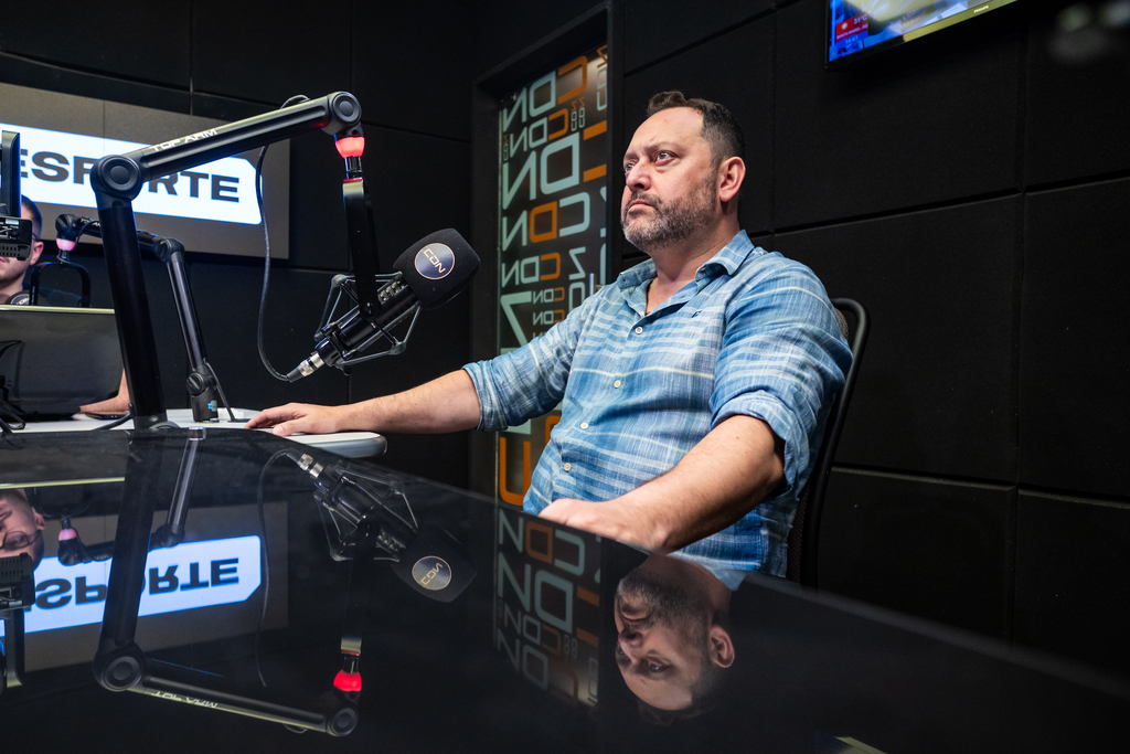 Foto: Vinicius Becker (Diário) - Pedro Della Pasqua concedeu entrevista ao programa Papo D Esporte, da Rádio CDN