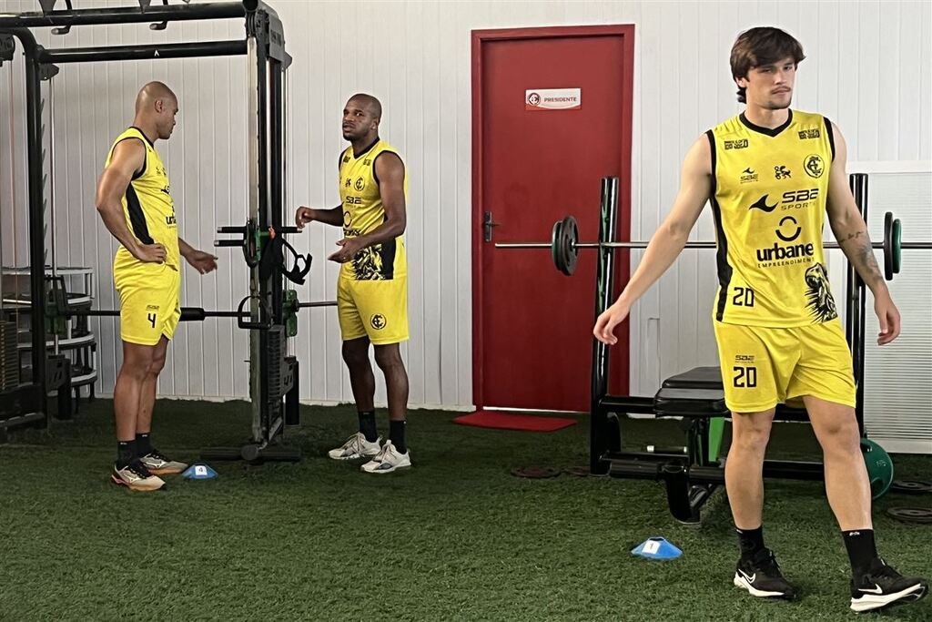 Foto: Gilson Alves - Jogadores retomaram os treinos nesta terça-feira (3), na academia que fica em anexo ao Presidente Vargas