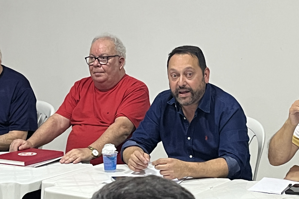 Foto: Gilson Alves - Alípio de Oliveira (esq.) comunicou candidatura para ser o sucessor de Pedro Della Pasqua (dir.) na presidência