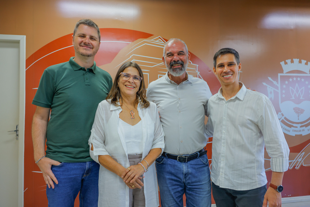 Rodrigo Decimo oficializa troca no comando das secretarias da Fazenda e da Comunicação